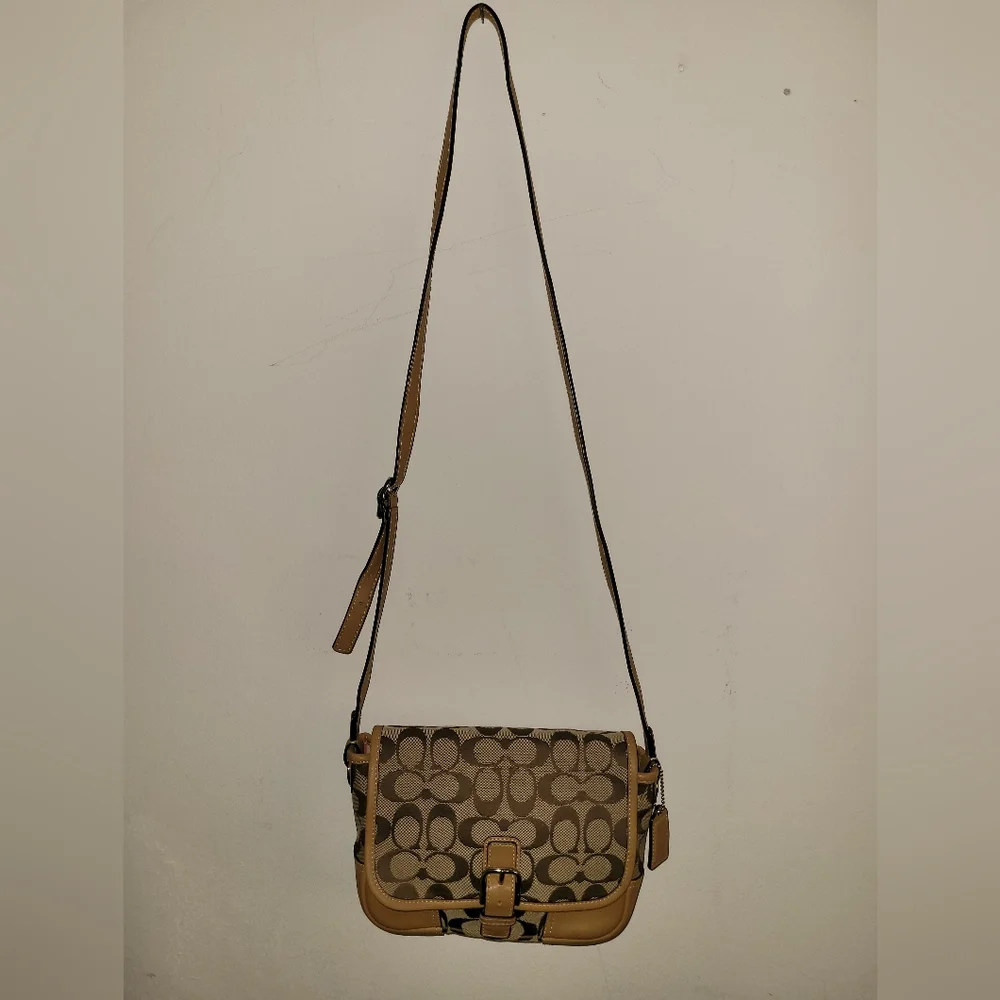 Coach Hadley Signature Field Bag (Style #F30601). - Picture 2 of 12